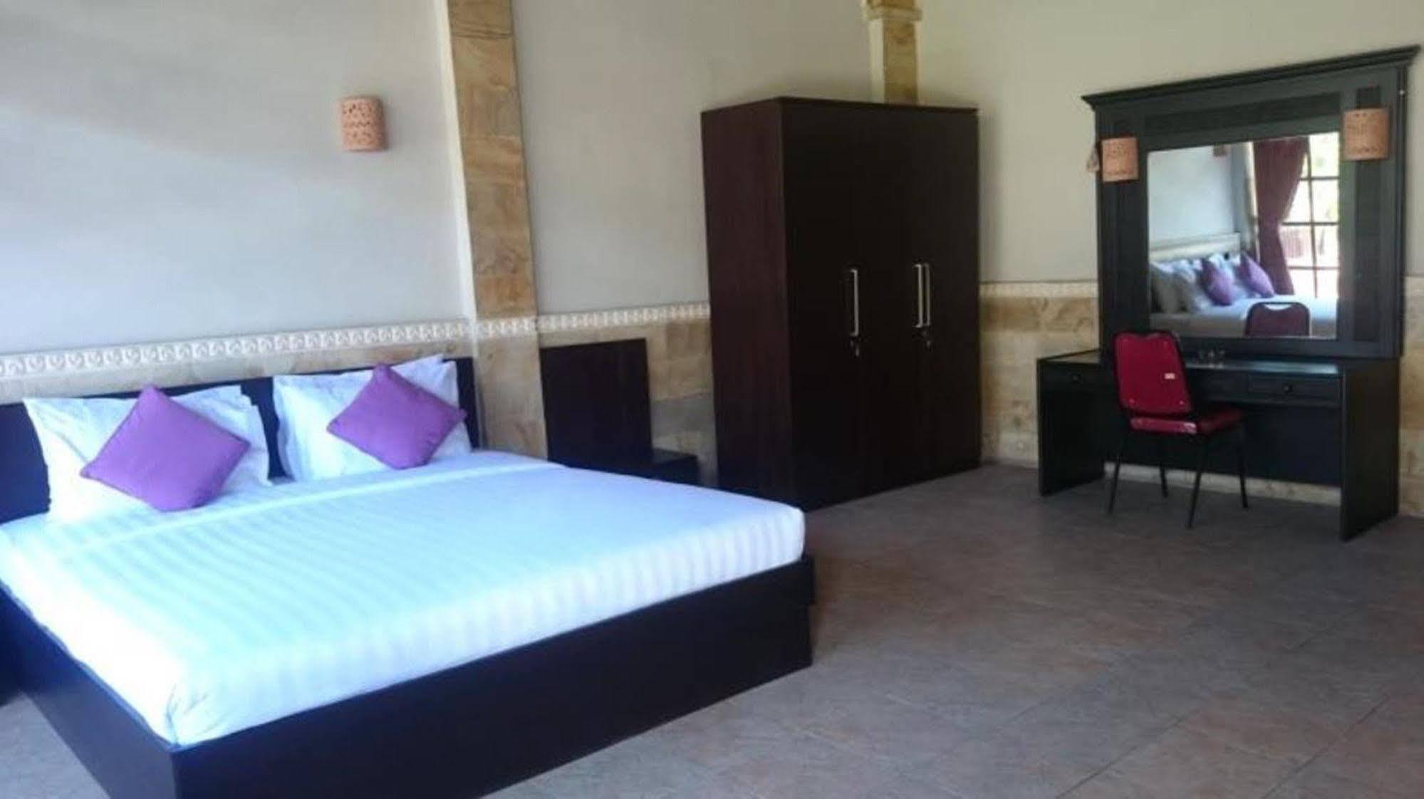Hana Kuta Beach Hotel Экстерьер фото